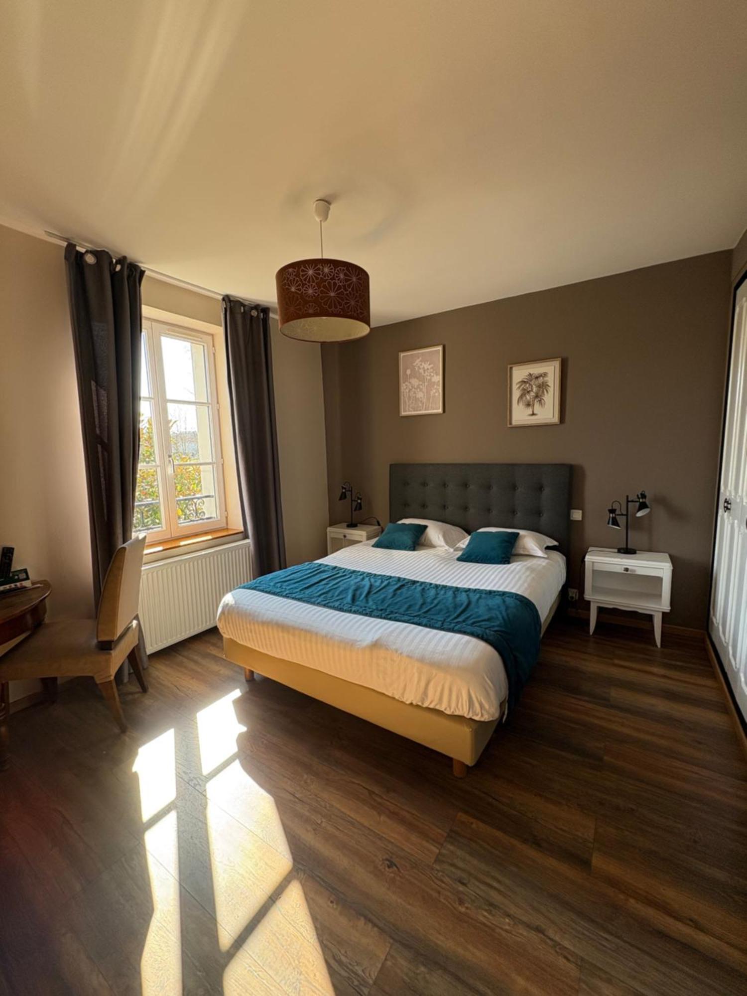 Hotel La Vinaigrerie Logis Joinville Buitenkant foto