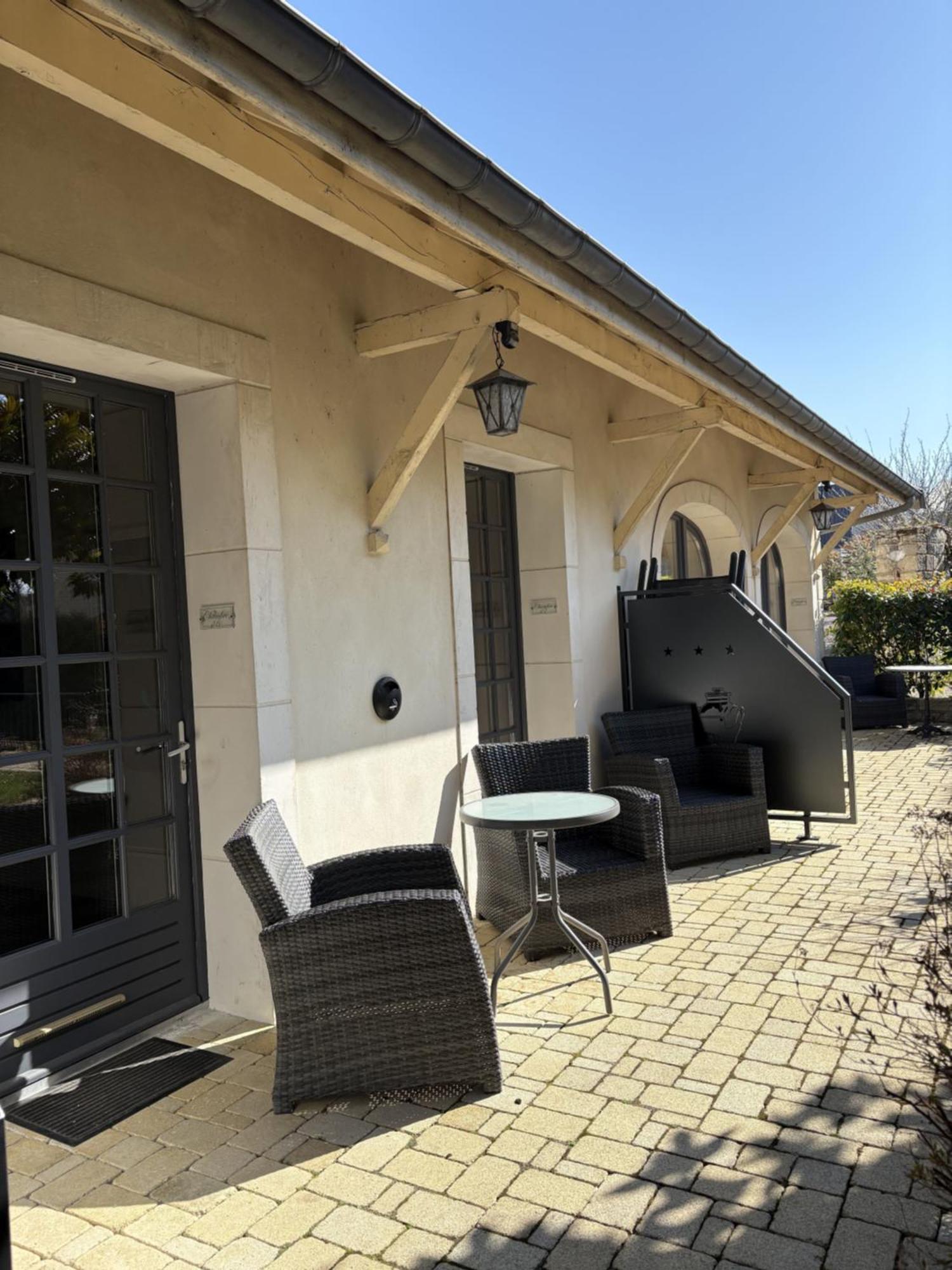 Hotel La Vinaigrerie Logis Joinville Buitenkant foto