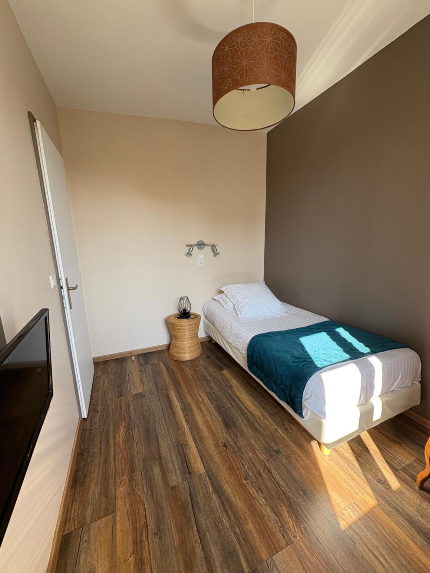 Hotel La Vinaigrerie Logis Joinville Buitenkant foto