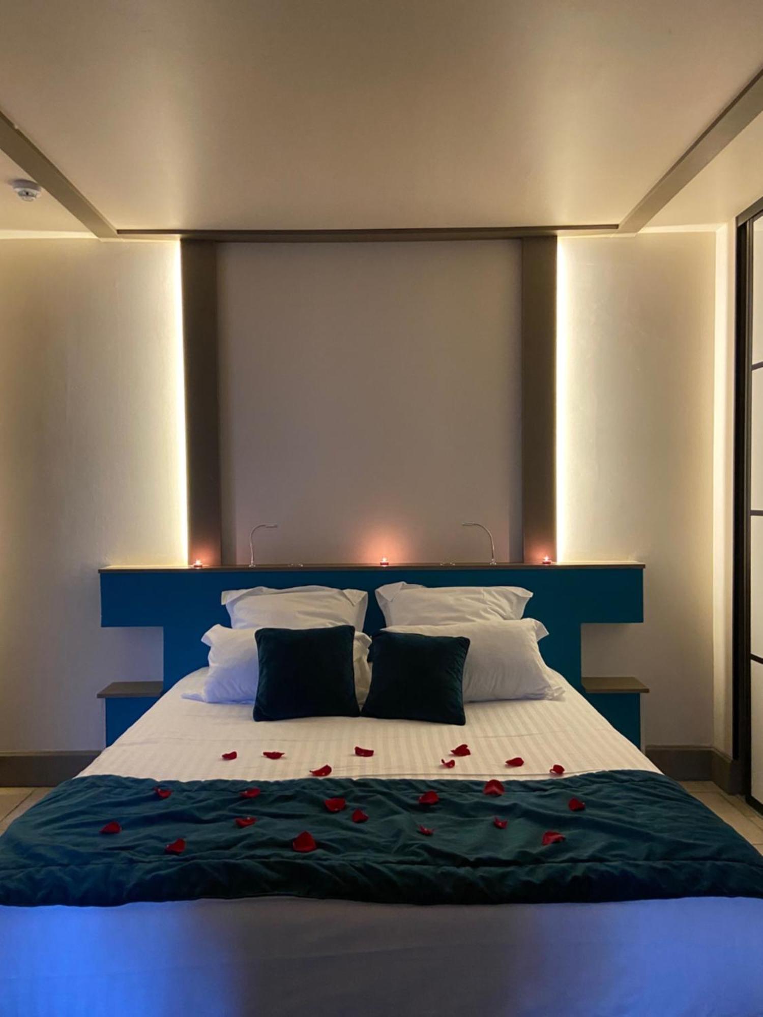 Hotel La Vinaigrerie Logis Joinville Buitenkant foto